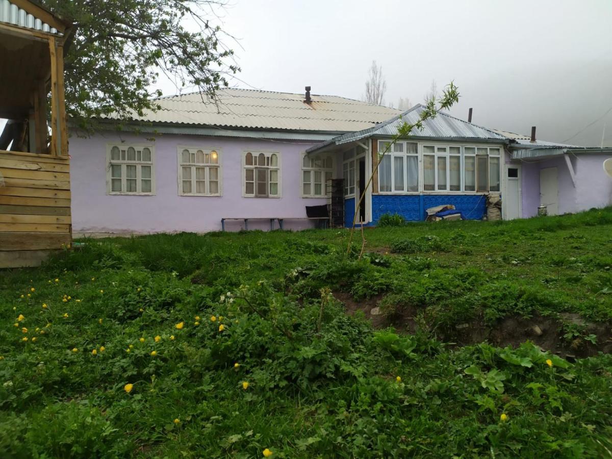 Xinaliq Khinalig Izzet'S Riverside Home Stay Экстерьер фото