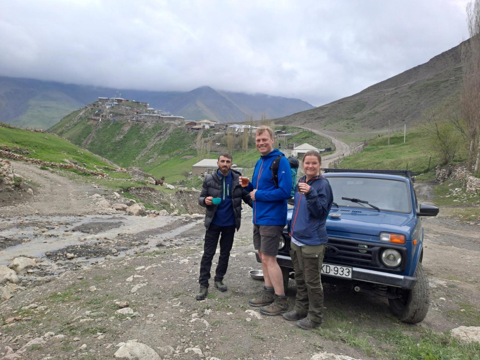 Xinaliq Khinalig Izzet'S Riverside Home Stay Экстерьер фото